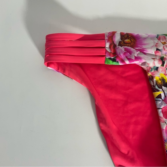 TiniBikini NWT’s Reversible Floral Orange Pink Swim Hi-Cut String Bottoms Sz MED - Picture 5 of 16